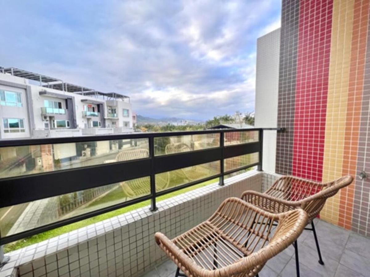Taitung Rainbow Pet Friendly Maison Resort Esterno foto